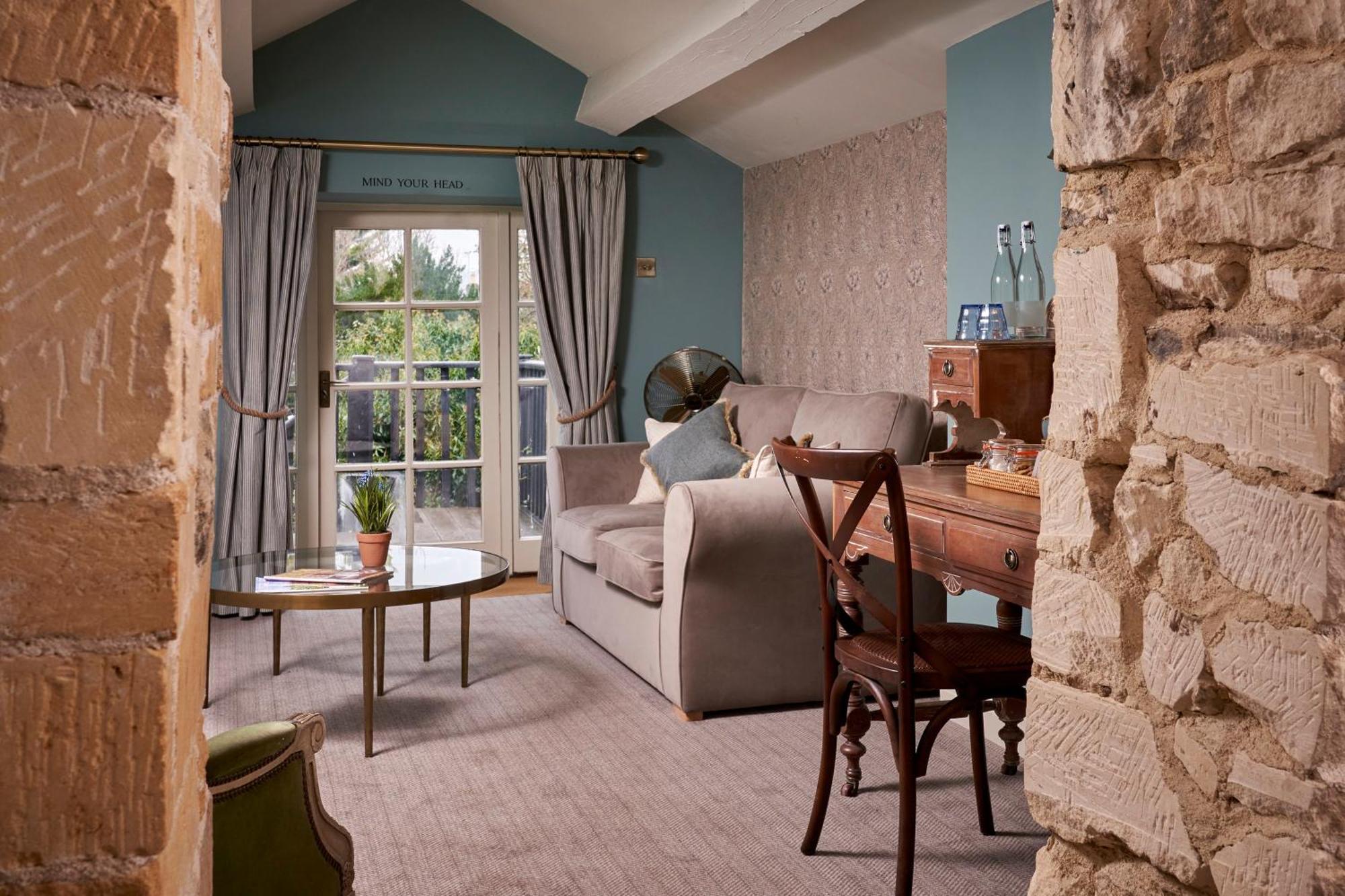 The Lion Inn Winchcombe Ngoại thất bức ảnh
