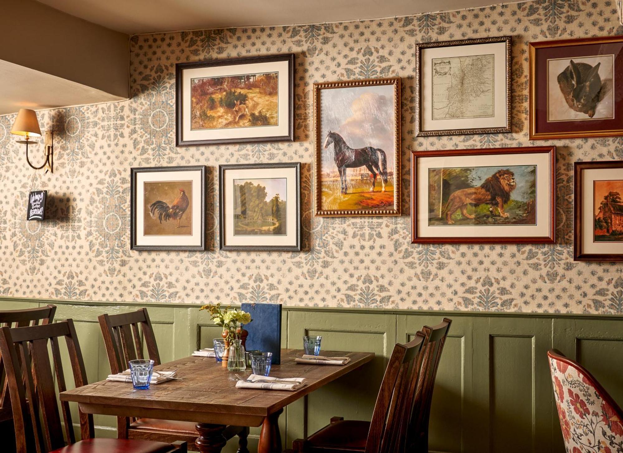 The Lion Inn Winchcombe Ngoại thất bức ảnh